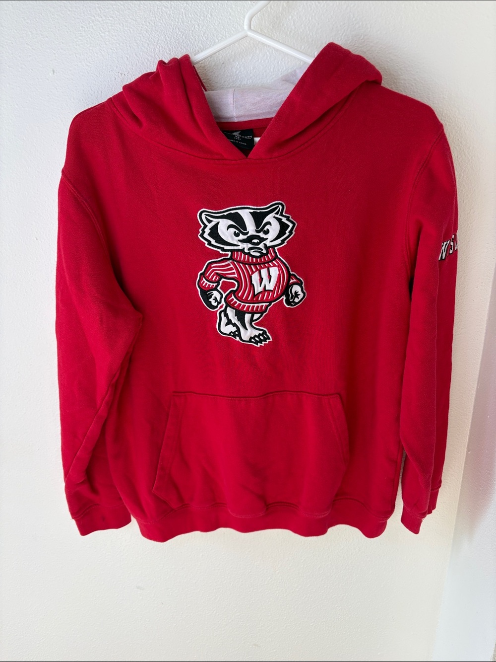 Wisconsin Badgers - Red Crewneck Sweatshirt with Mascot Patch - YXL